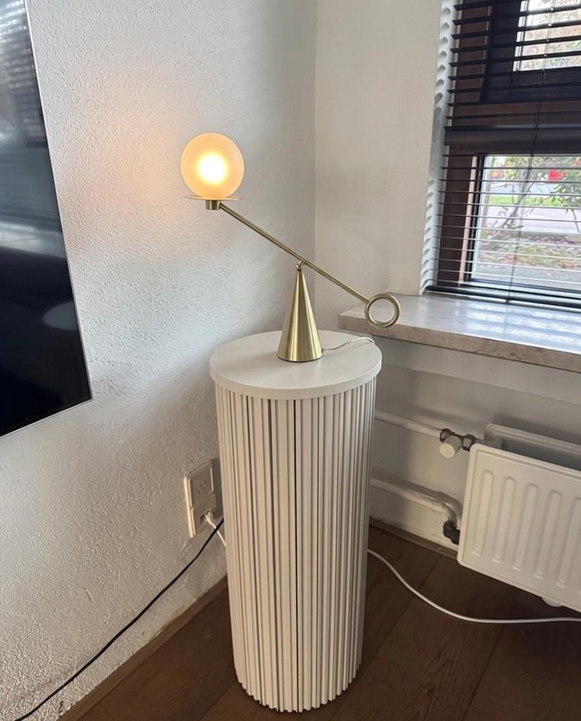 Gloednieuwe H&M Piedestal - Beige Eyecatcher, Huis en Inrichting, Woonaccessoires | Zuilen en Pilaren, Ophalen of Verzenden, Zo goed als nieuw