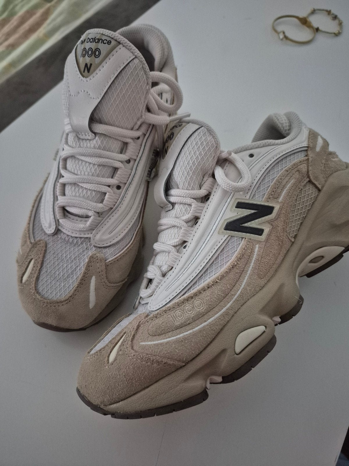 New Balance schoenen, Beige, New Balance, Ophalen of Verzenden, Sneakers of Gympen