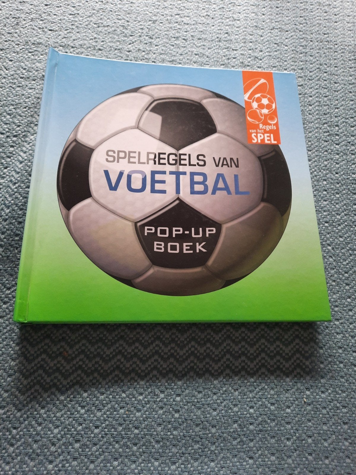 Spelregels van Voetbal Pop-Up Boek, Ophalen of Verzenden, Zo goed als nieuw, Onbekend, Non-fictie