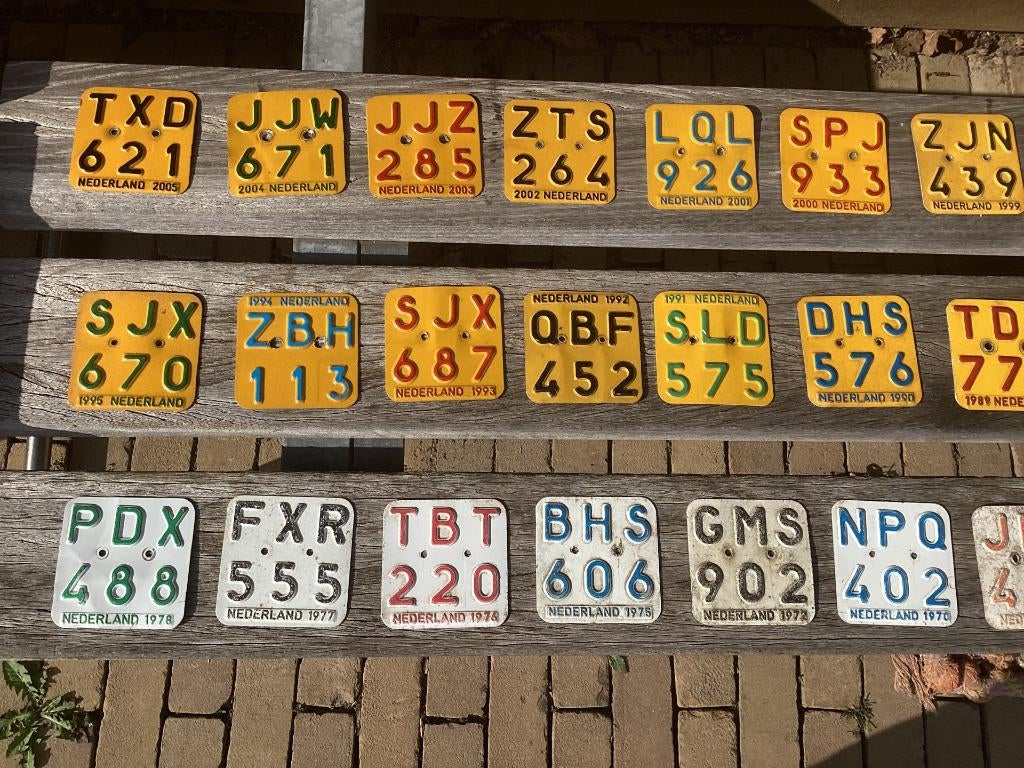 oude verzekerings plaatjes bromfietsen, Ophalen of Verzenden, Gebruikt, Overige typen, Overige merken