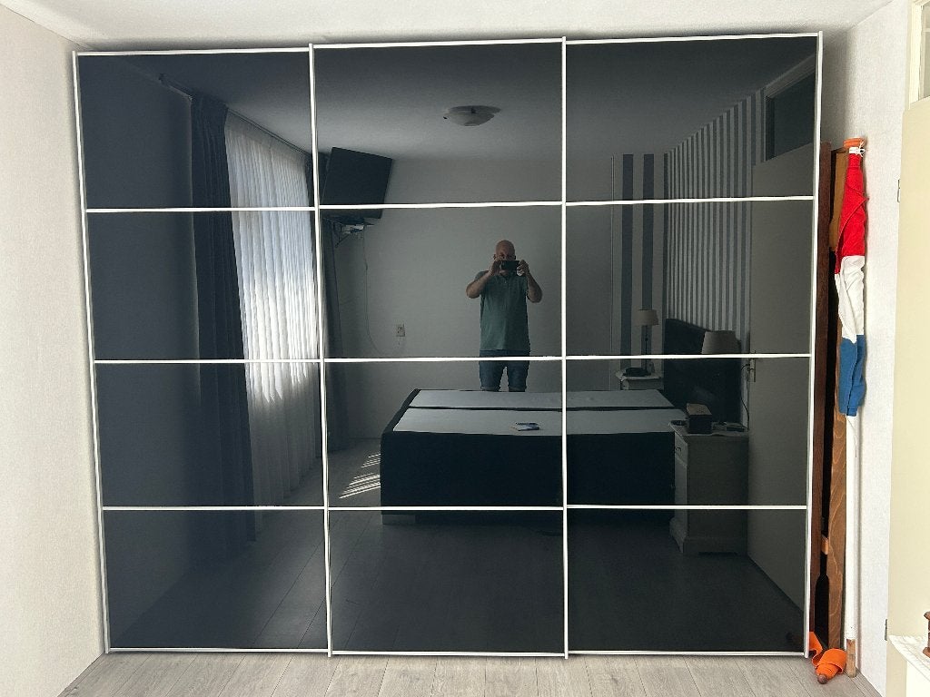 Grote kledingkast met schuifdeuren en spiegelglas, Ophalen, 200 cm of meer, Met plank(en), Overige houtsoorten
