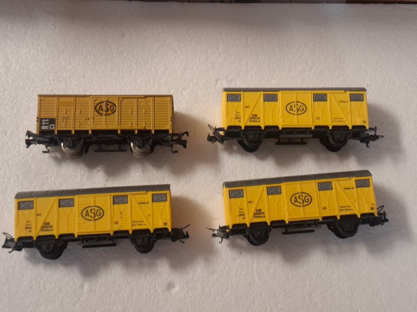 4 reclame wagons in ho, Gebruikt, Gelijkstroom, Fleischmann, Wagon