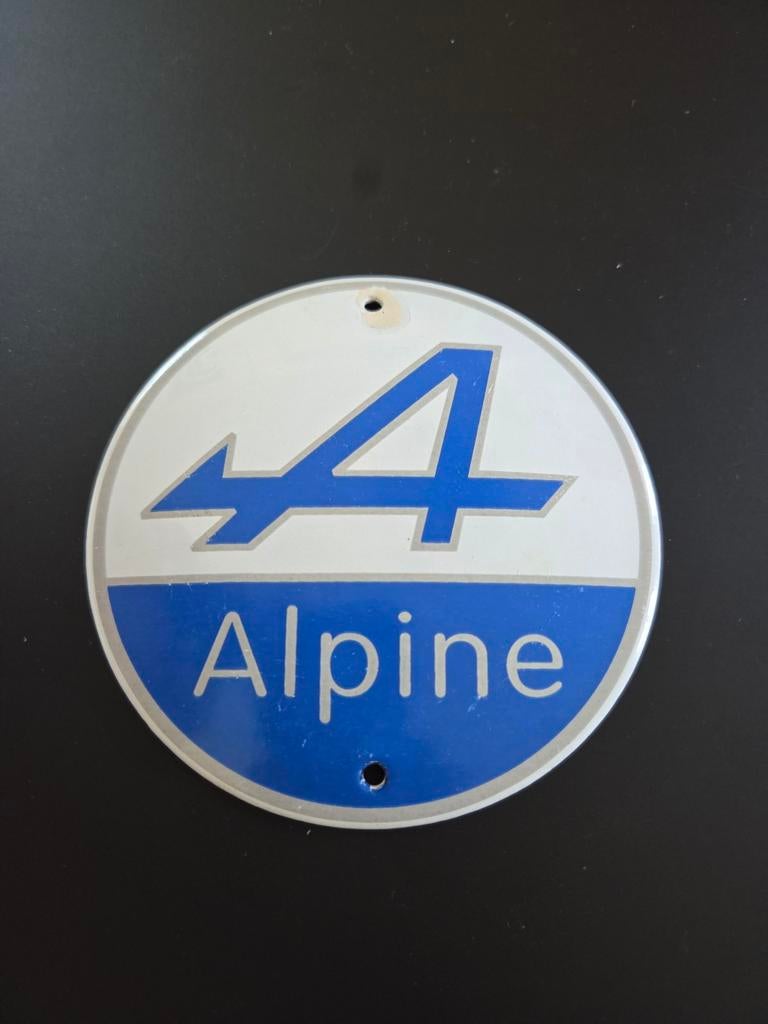 Alpine Renault A110 emaille plaque 10 cm diameter, Ophalen of Verzenden