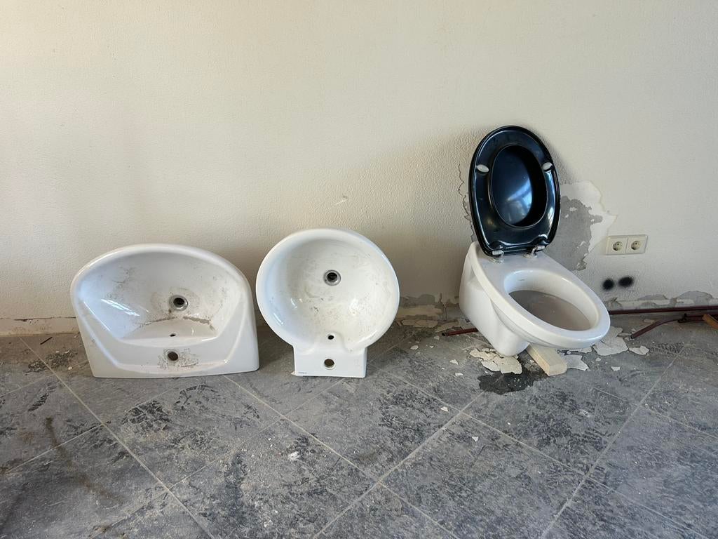 Wc pot & twee wasbakken, Ophalen, Gebruikt, Toilet