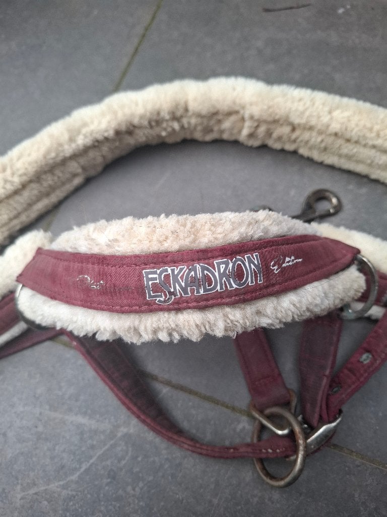 Eskadron halster bordeaux, Gebruikt, Met bont, Halster, Full
