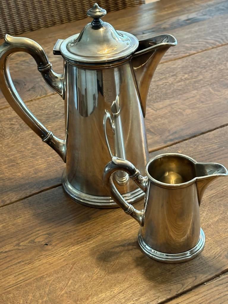 Verzilverde Koffiekan met Roomkannetje - Elegant Set, Ophalen of Verzenden, Zilver