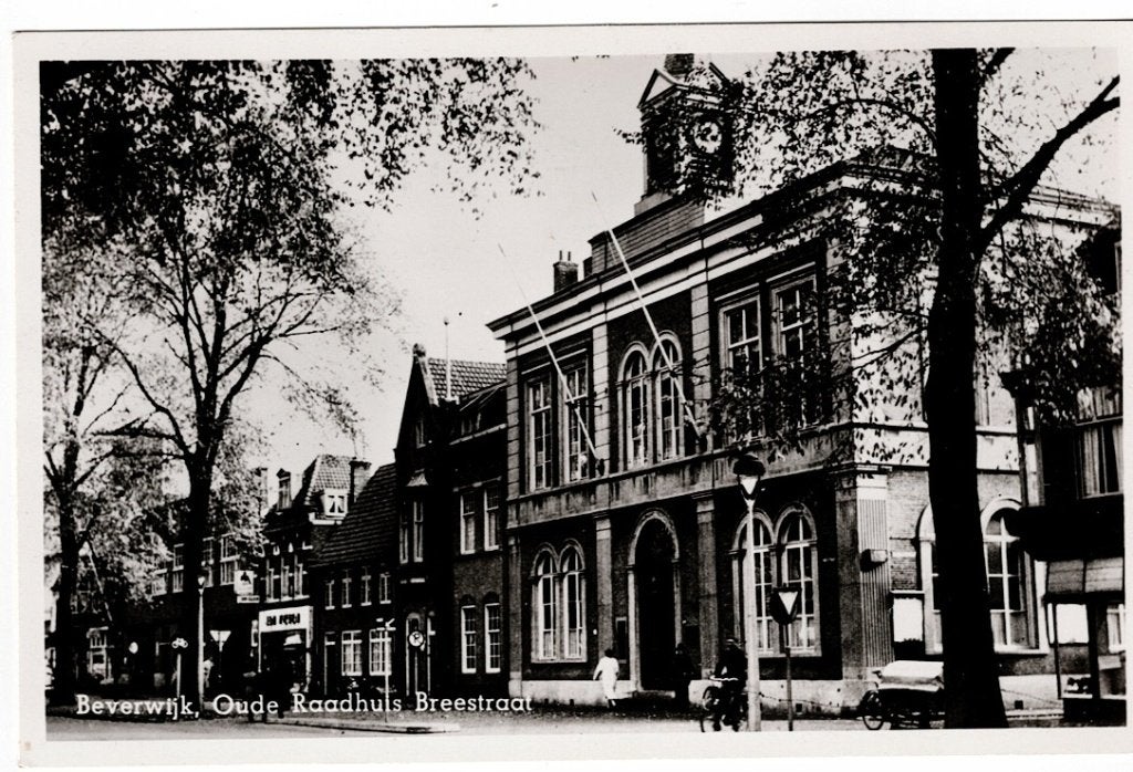 Beverwijk 1954. Fotokaart Oude Raadhuis aan de Breestraat., Ophalen of Verzenden, 1940 tot 1960, Gelopen, Noord-Holland