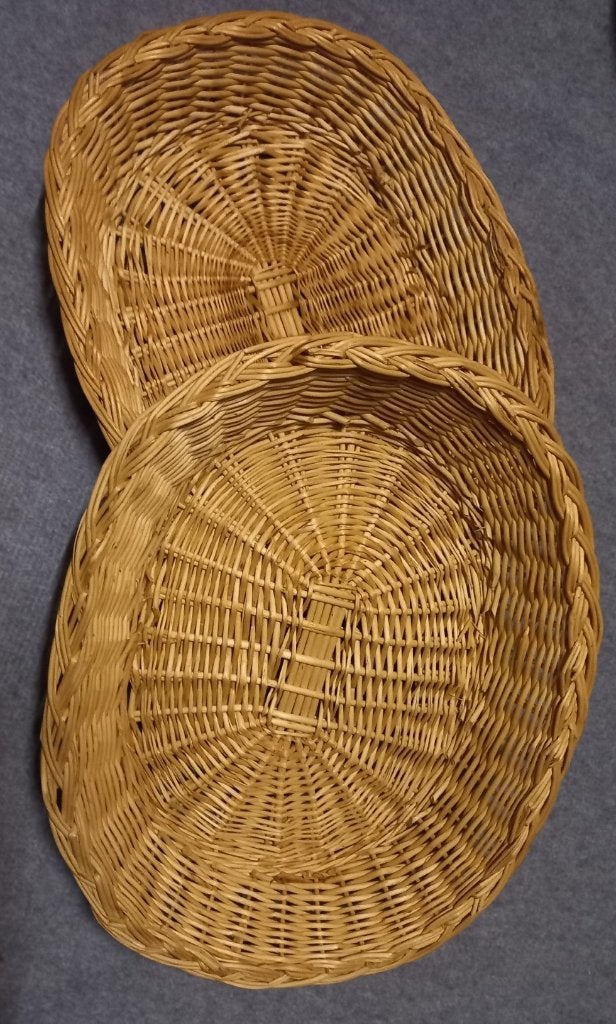 2 rieten broodmandjes 36x30 cm. 6 cm. hoog., Ophalen, Zo goed als nieuw