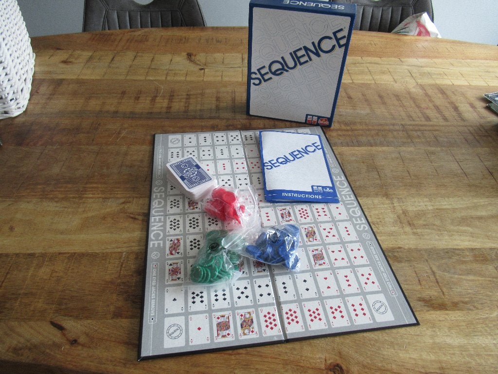 Mooi nieuw Spel Sequence Bordspel. Goliath, Hobby en Vrije tijd, Gezelschapsspellen | Bordspellen, Ophalen of Verzenden, Nieuw