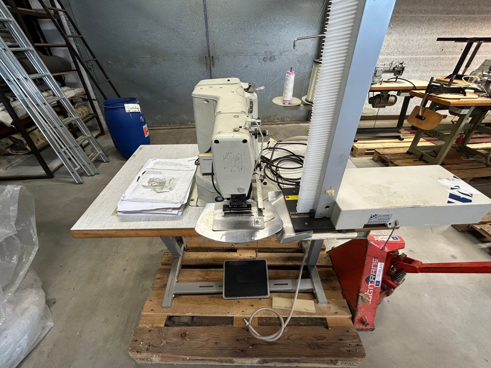 Brother gordijnhaken naaimachine, Hobby en Vrije tijd, Ophalen, Gebruikt, Naaimachine, Industrieel
