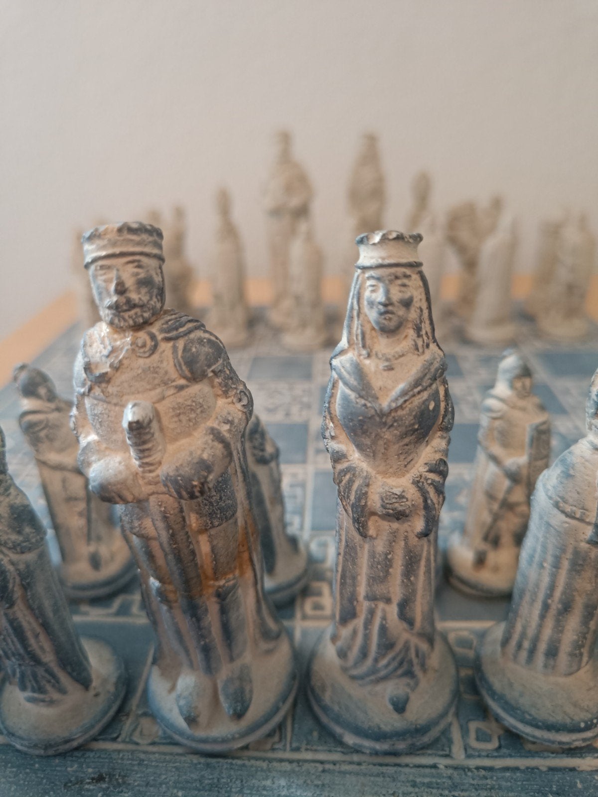 Handgemaakt schaakspel van kalksteen, Een of twee spelers, Ophalen, Gebruikt