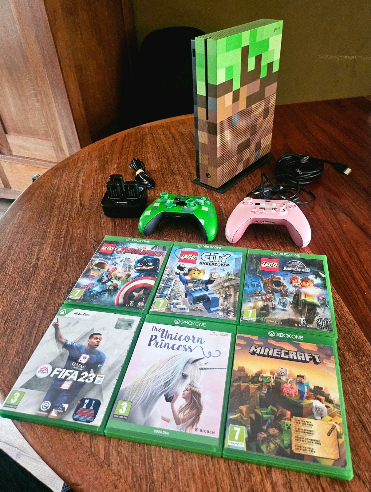 Xbox One S Minecraft Limited Edition met controllers en gam, Spelcomputers en Games, Met 2 controllers, Xbox One S, Ophalen of Verzenden