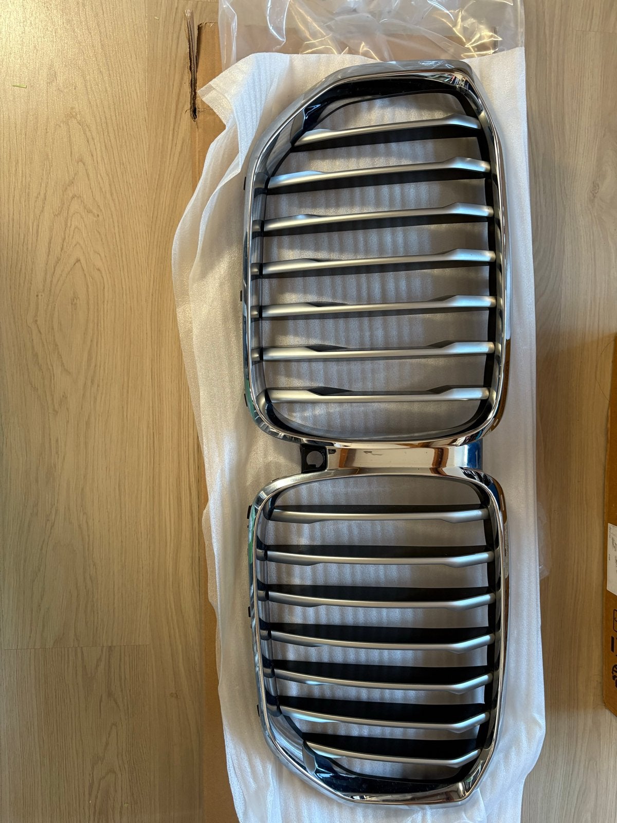 BMW X5 G05 Grill voor 360 camera - Origineel & schadevrij, Ophalen, Gebruikt, Voor, Bumper