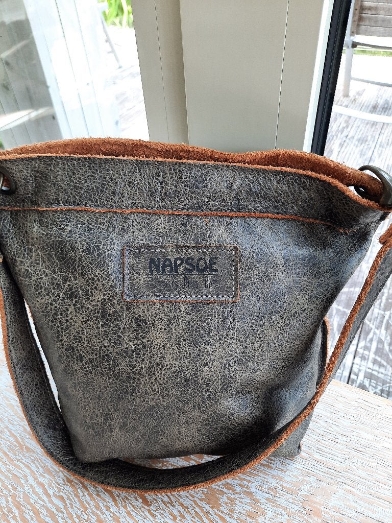 Stoere schoudertas NAPSOE, Overige merken, Overige kleuren, Verzenden, Zo goed als nieuw