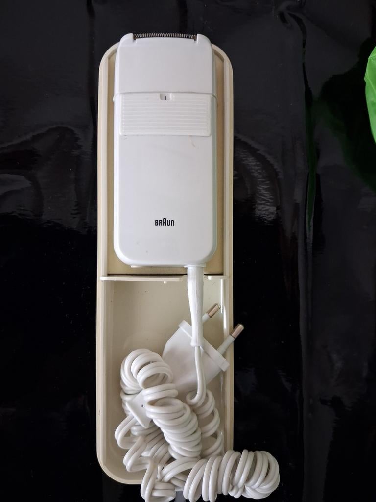 Vintage Braun elektrisch scheerapparaat jaren '70/'80, Witgoed en Apparatuur, Persoonlijke-verzorgingsapparatuur, Ophalen, Zo goed als nieuw