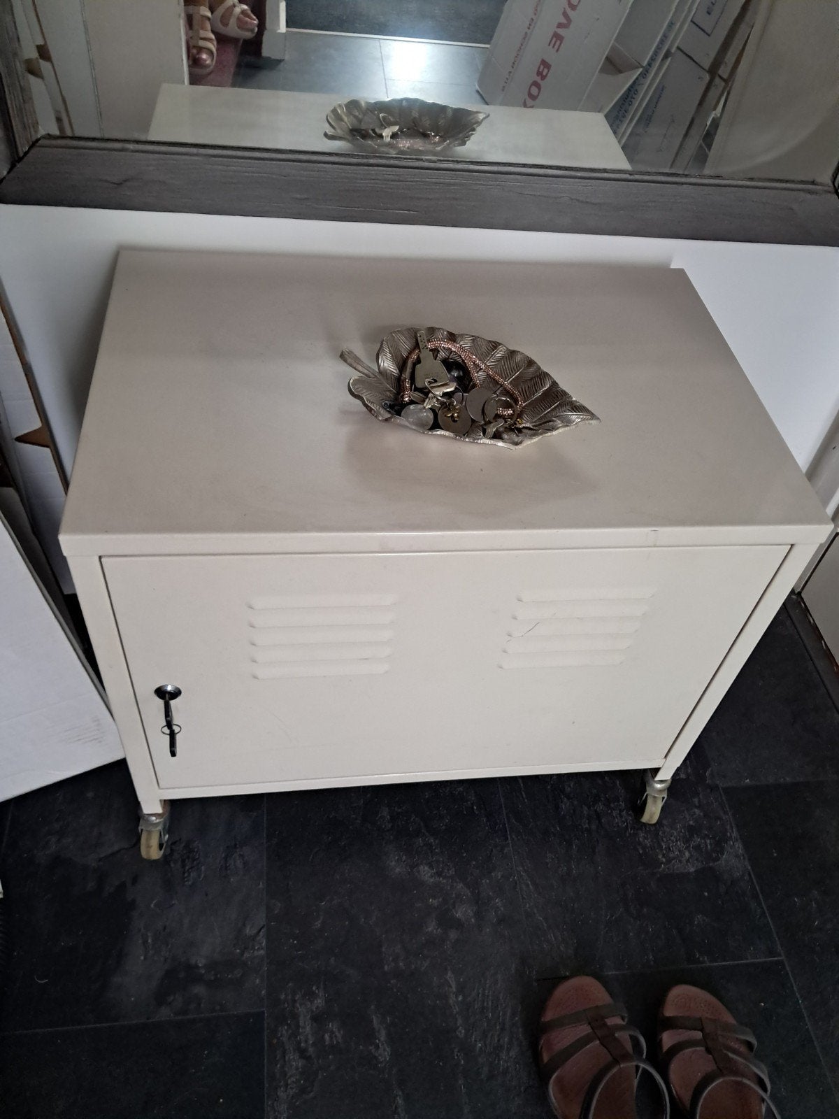 Ikea kastje op wieltjes (crème-kleurig), Huis en Inrichting, Kasten | Overige, Ophalen, Gebruikt