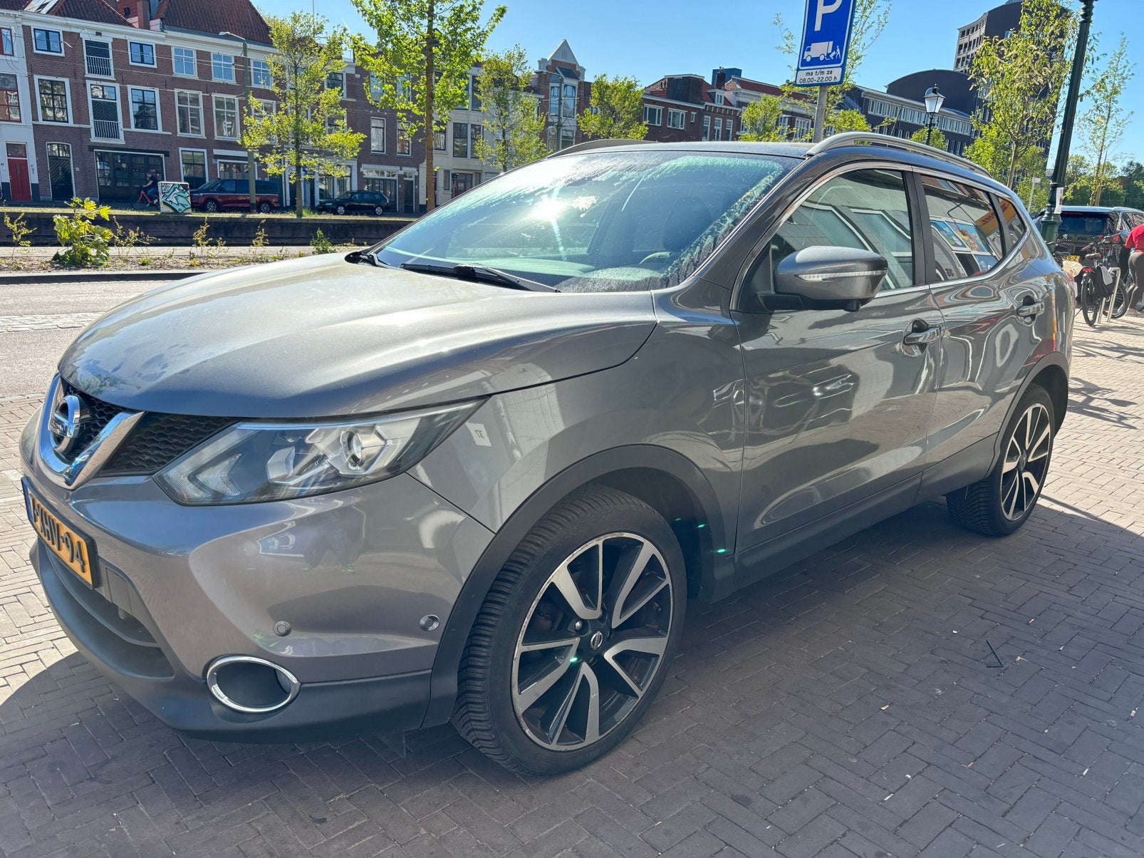 Nissan Qashqai 1.2 Dig-t 85KW 2WD 2014 Grijs navi pano airco, Voorwielaandrijving, Zwart, 4 cilinders, 116 pk