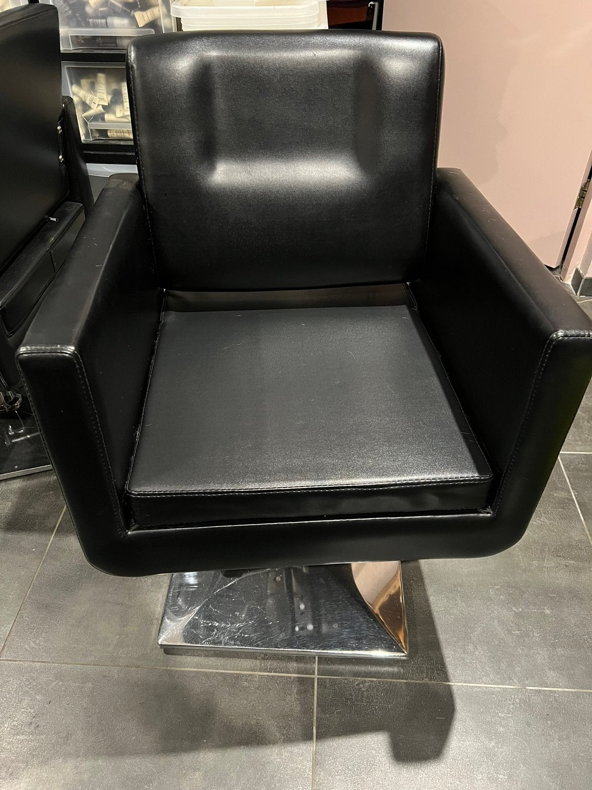 Behandelstoelen kapperstoel 8x, Ophalen, Gebruikt