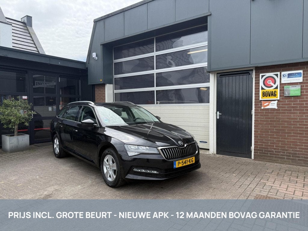 Skoda Superb Combi 1.5 TSI ACT Business Edition *ALL-IN PRIJ, Auto's, 12 maanden, Stof, 4 cilinders, Zwart