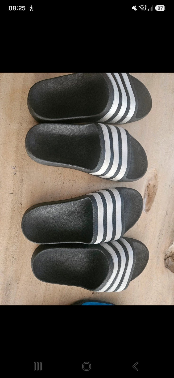 Adidas slippers maat 32, Ophalen of Verzenden, Zo goed als nieuw, Jongen of Meisje, Overige typen
