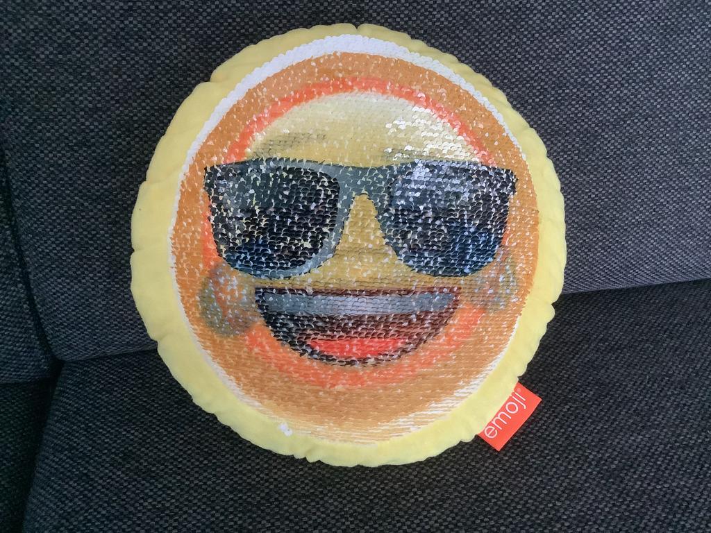 Emoji emoticon kussen pailletten super netjes!, Ophalen of Verzenden