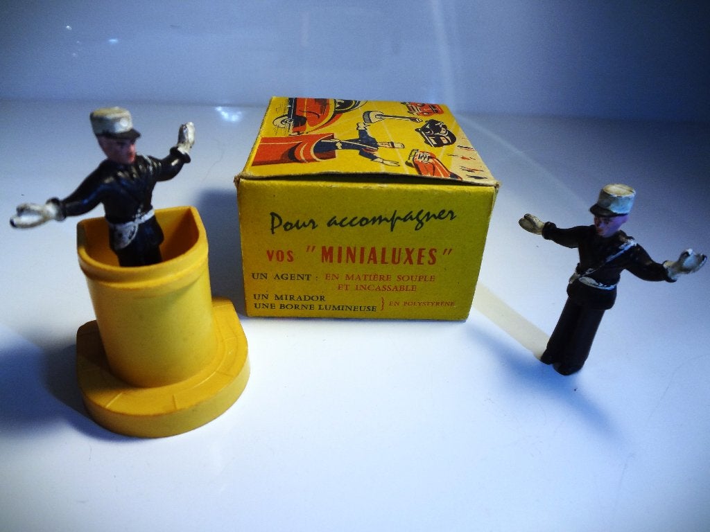 Minialux (france) uniek verkeersagent setje uit 1955, Ophalen of Verzenden, Nieuw, Auto, Overige merken