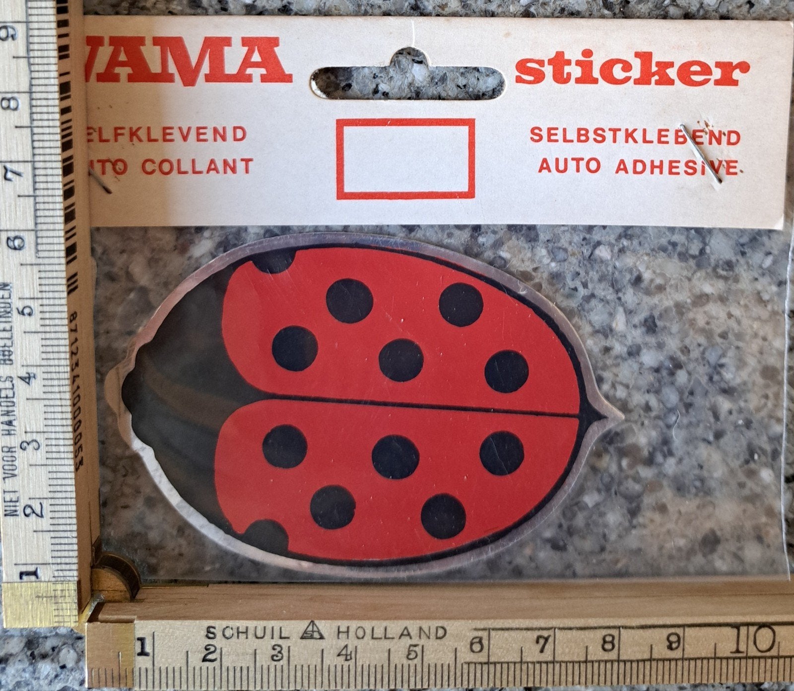 Vintage sticker Vama lieveheersbeestje liefde geluk, Ophalen of Verzenden, Zo goed als nieuw