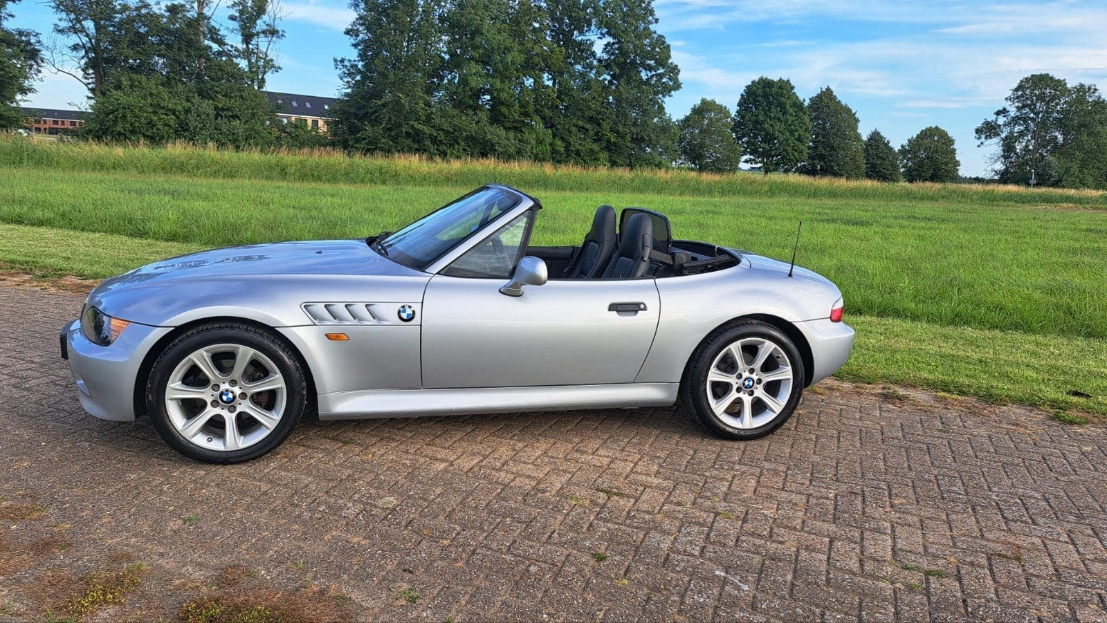 BMW Z3 1.8 Roadster 1997 Zilvergrijs 135.000 km NAP, Achterwielaandrijving, Zwart, 4 cilinders, Cabriolet