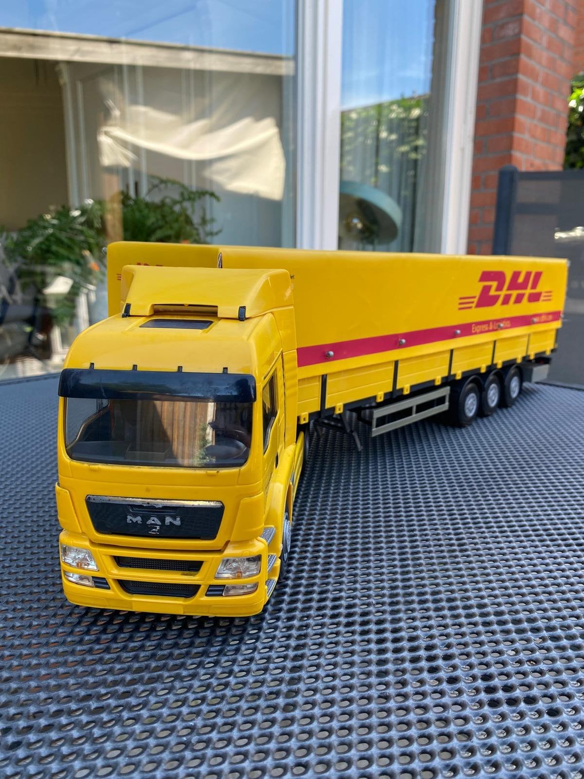 DHL truck met oplegger, 33 - 40 uur, Overige niveaus, Starter, Overige vormen