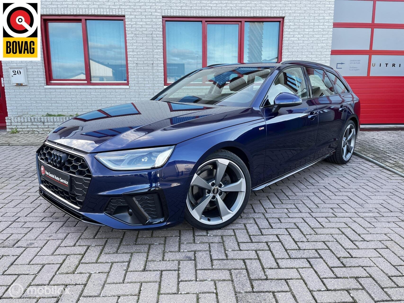 Audi A4 Avant 35 TFSI S-LINE AUTOMAAT/NAVI/CRUISE/LED, Stof, Gebruikt, 4 cilinders, Blauw