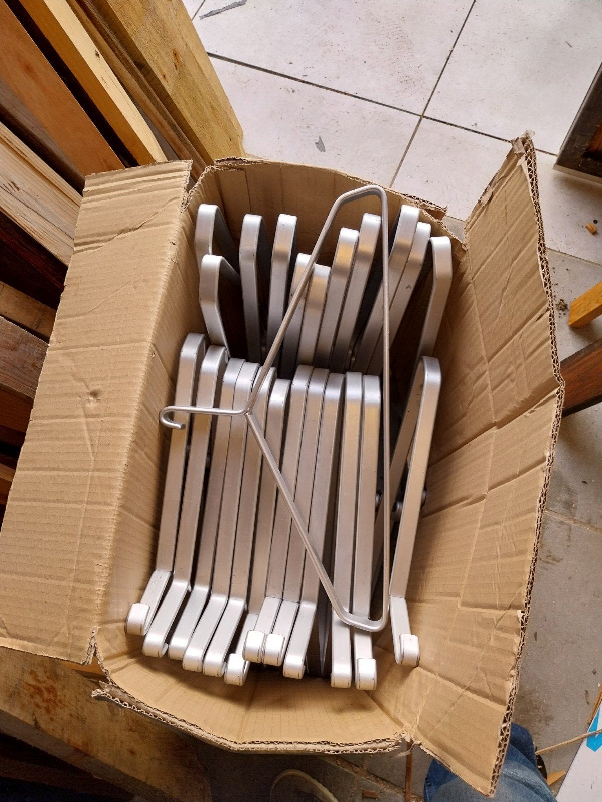Aluminium kleerhangers 30 stuks, Ophalen of Verzenden