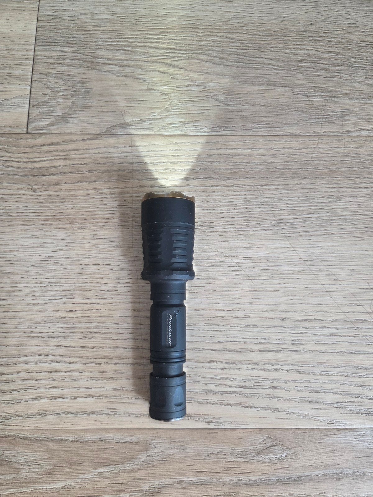 Armytek Predator zaklamp, Ophalen of Verzenden, Accu
