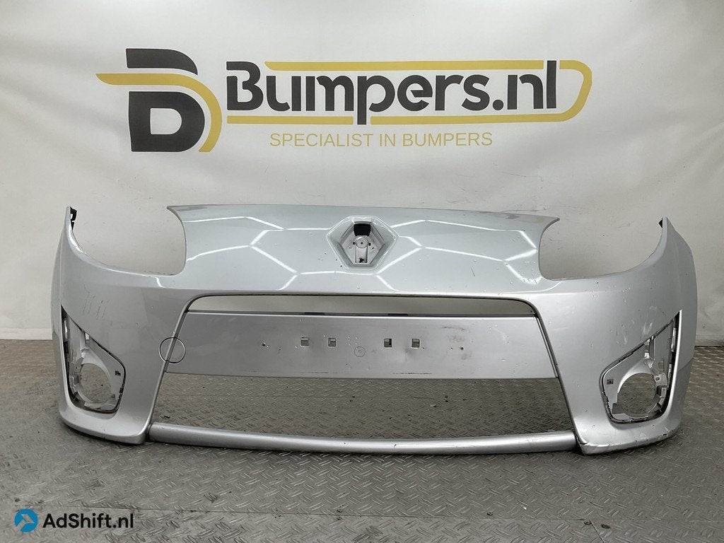 BUMPER Renault Twingo 2 GT 2007-2013 8200649327 VOORBUMPER F