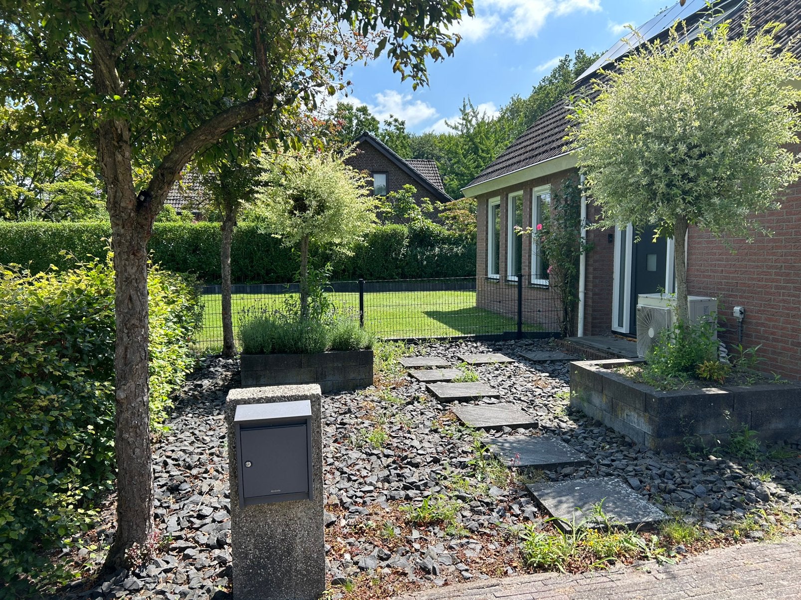 Grijze kleine steentjes (Split/basalt), Tuin en Terras, Ophalen, Gebruikt, Grijs, Overige typen