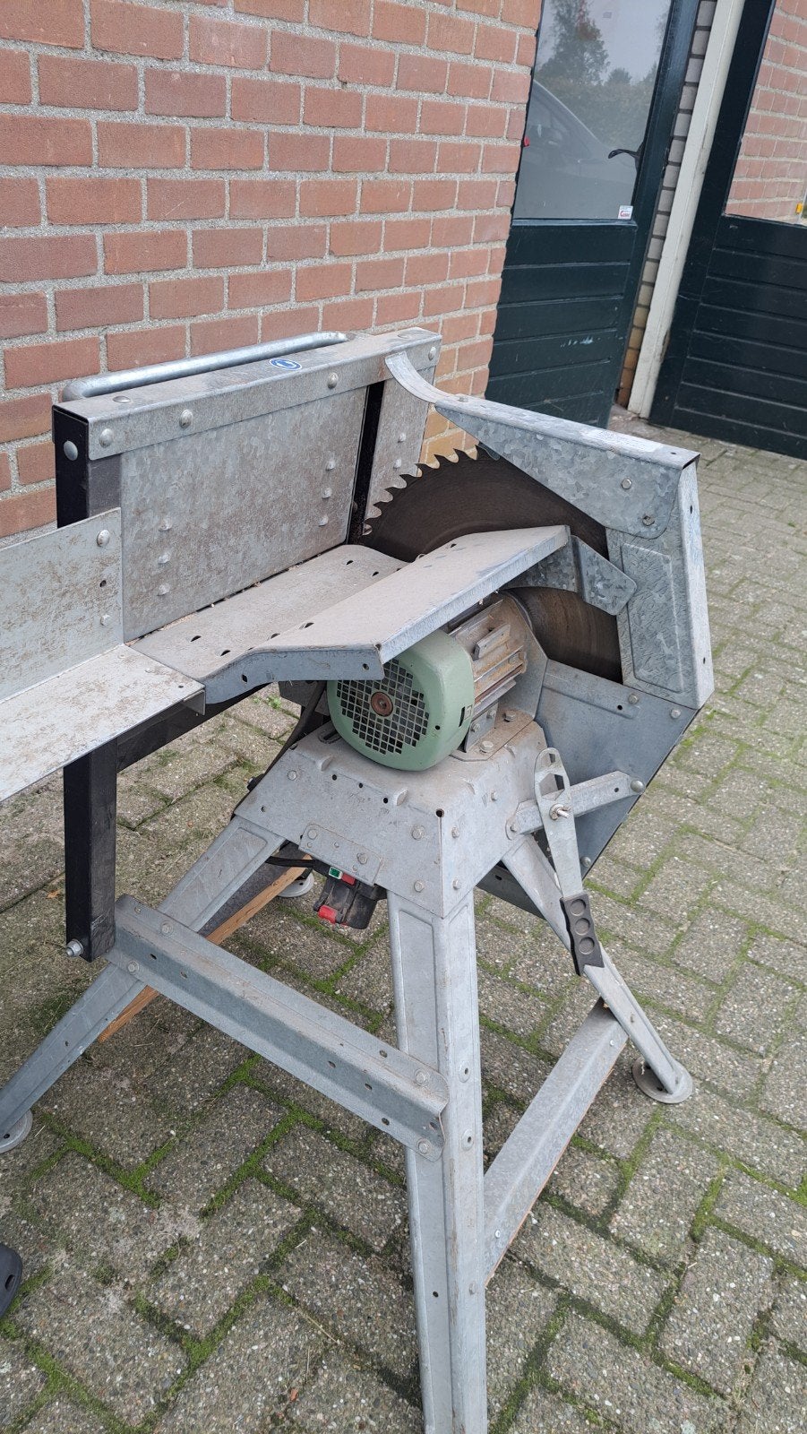 Wipzaag. Cirkelzaag. Afkortzaag., Ophalen, Gebruikt, Cirkelzaag, 70 mm of meer