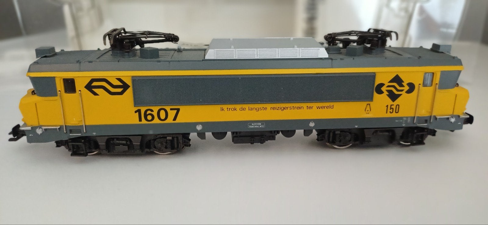 Märklin 3326 1607 'Langste Reizigerstrein' DIGITAAL van NS, Hobby en Vrije tijd, Modeltreinen | H0, Wisselstroom, Locomotief, Ophalen of Verzenden