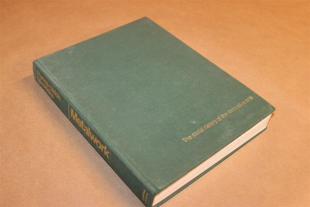 Metaalbewerking — Sociale Historie Sierkunst [EN], Ophalen of Verzenden, Gelezen