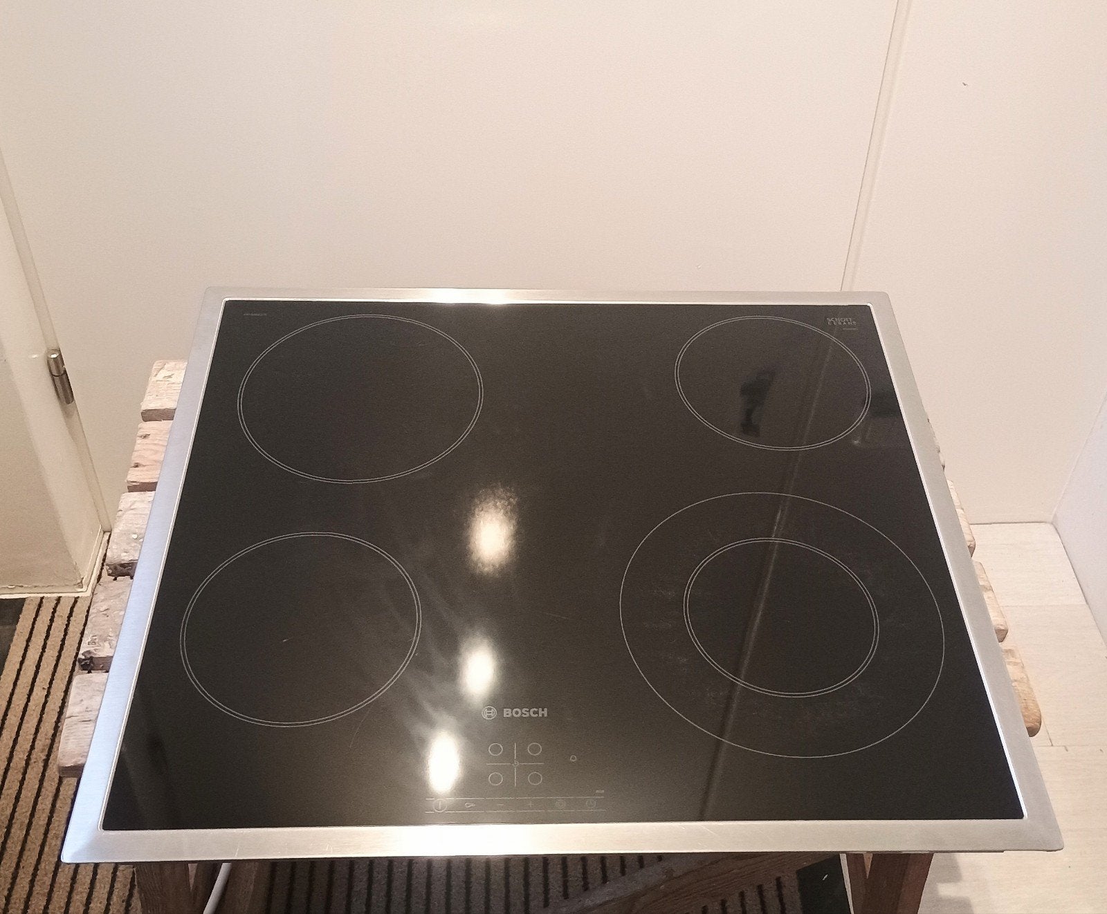 Bosch inbouw keramische kookplaat Bj 2021 E-nr PKF645B17E/04, Witgoed en Apparatuur, Kookplaten, Gebruikt, Verzenden, ., Keramisch