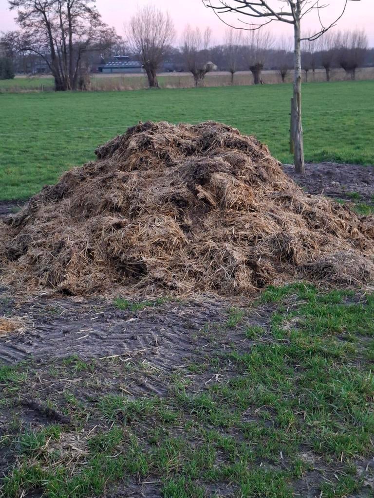 Mest voor de tuin, Ophalen