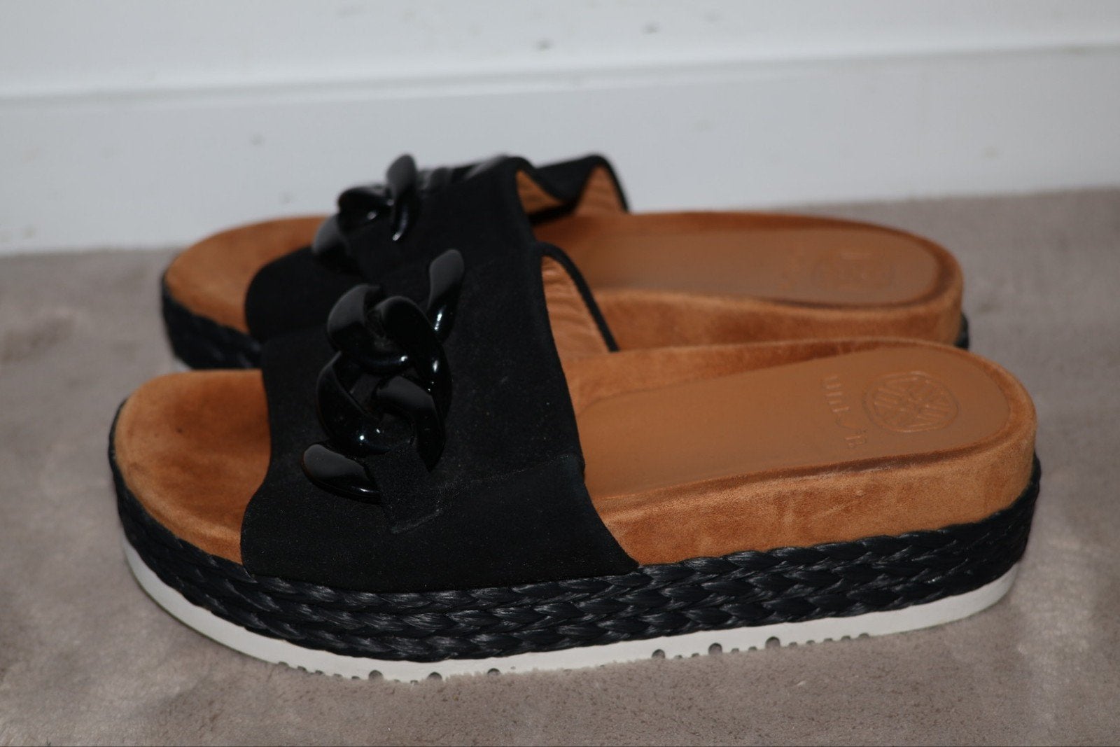 Unisa slippers maat 40, Kleding | Dames, Schoenen, Slippers, Unisa, Ophalen of Verzenden, Zo goed als nieuw