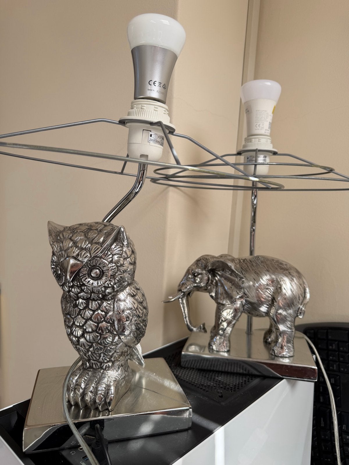 Zilverkleurige Tafellampen: Uil en Olifant, Huis en Inrichting, Lampen | Overige, Overige merken, Gebruikt, E27 (groot), Zilver