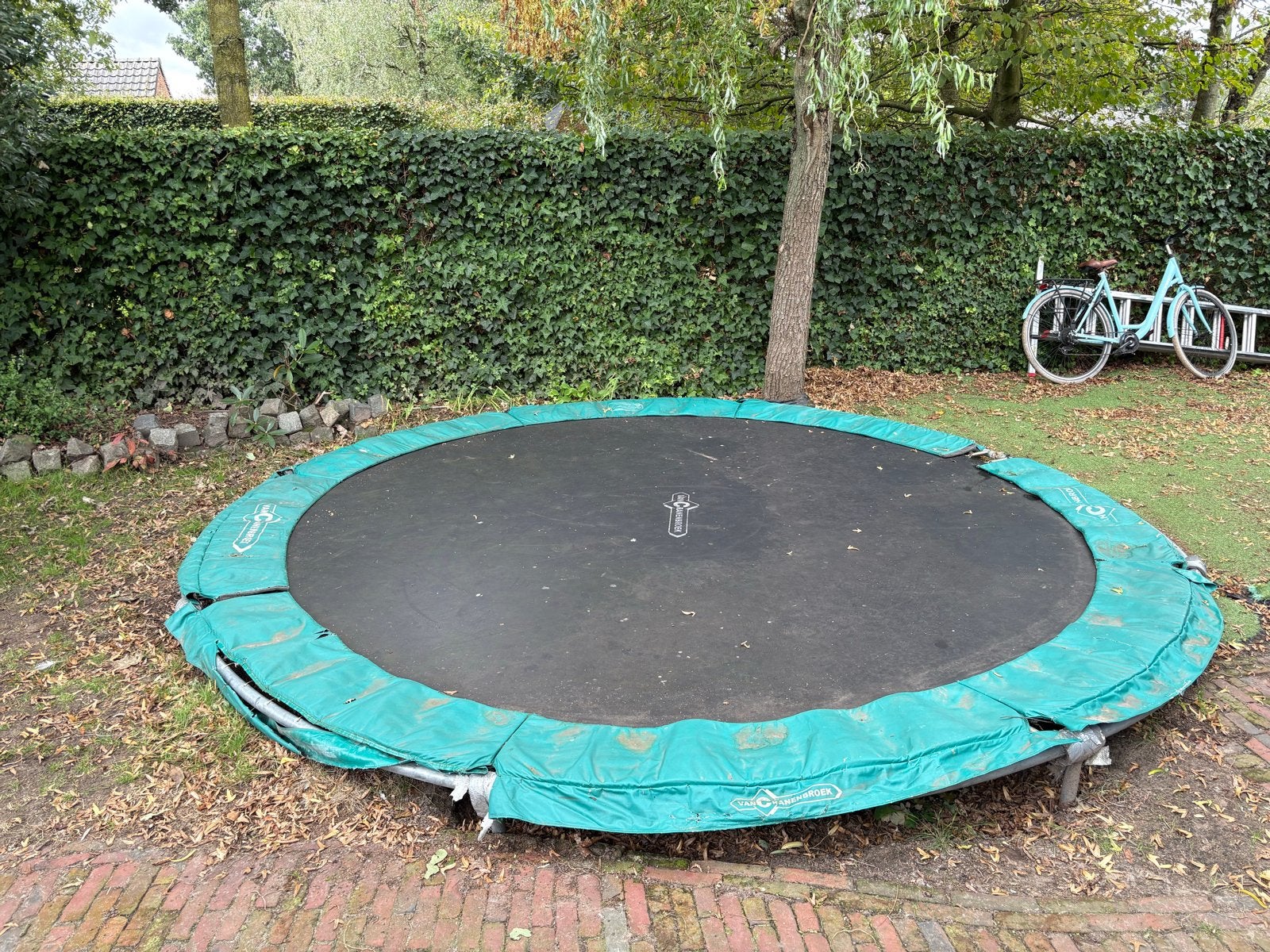 Grote ronde trampoline voor in de tuin, Ophalen, Gebruikt