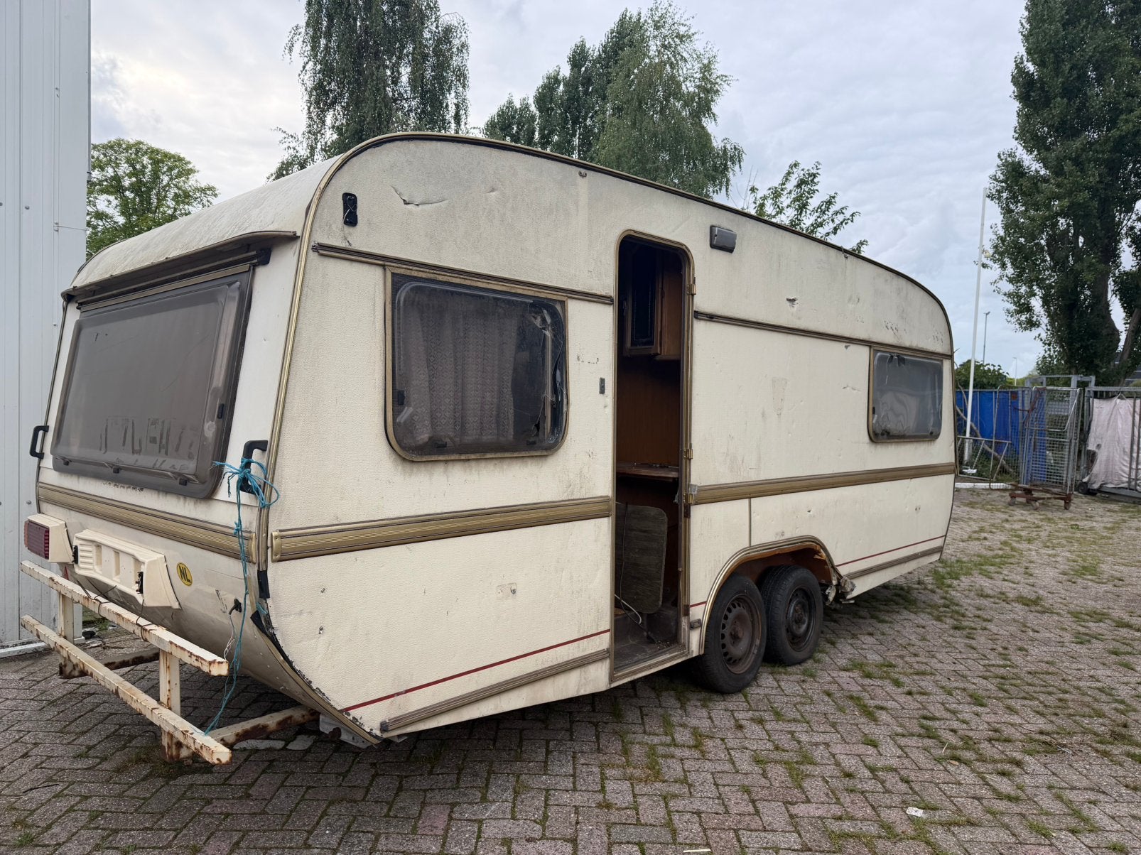 Gratis oud ijzer caravan tabbert, Ophalen of Verzenden, Gebruikt