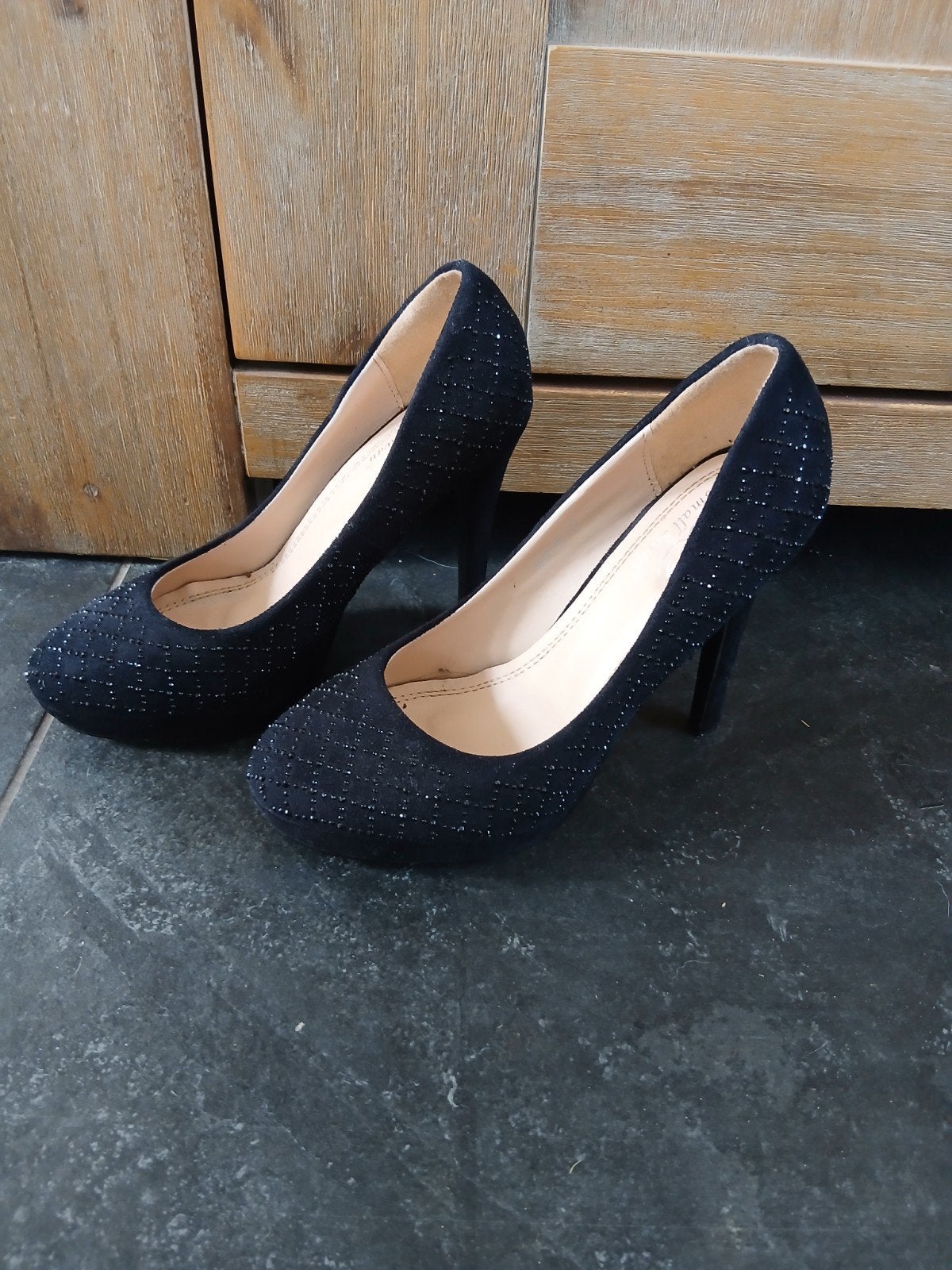 zwarte glitter pumps, Ophalen of Verzenden, Zo goed als nieuw, Zwart