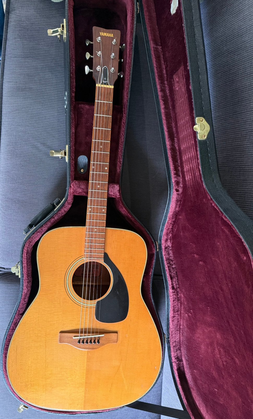 Zeer vroege Yamaha FG-180 Red Label uit 1967, Ophalen of Verzenden, Western- of Steelstringgitaar, Met koffer