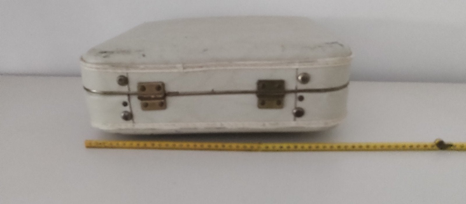 K712 VINTAGE stewardess koffer creme kleurig  geperst karton, Overige materialen, Gebruikt, Onbekend, Minder dan 50 cm