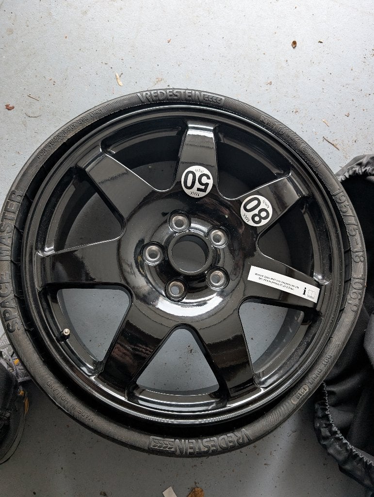 Tesla Model Y reservewiel, Ophalen, 18 inch, Gebruikt, Banden en Velgen