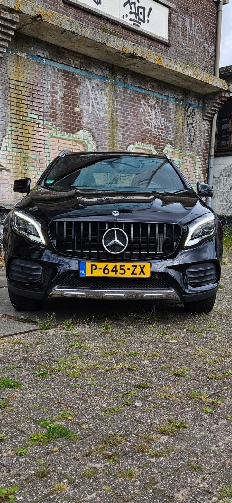 Mercedes-Benz GLA 180 122pk 7G-DCT 2019 Zwart, Auto's, Mercedes-Benz, 4 cilinders, 715 kg, 1595 cc, 1200 kg