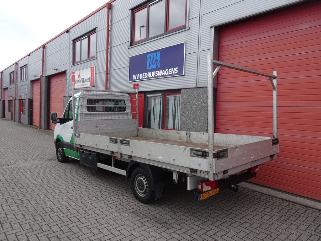Volkswagen Crafter 50 2.0 TDI L3H1 openlaadbak 3 zits airco, Auto's, Bestelauto's, Euro 5, Gebruikt, Zwart, 4 cilinders