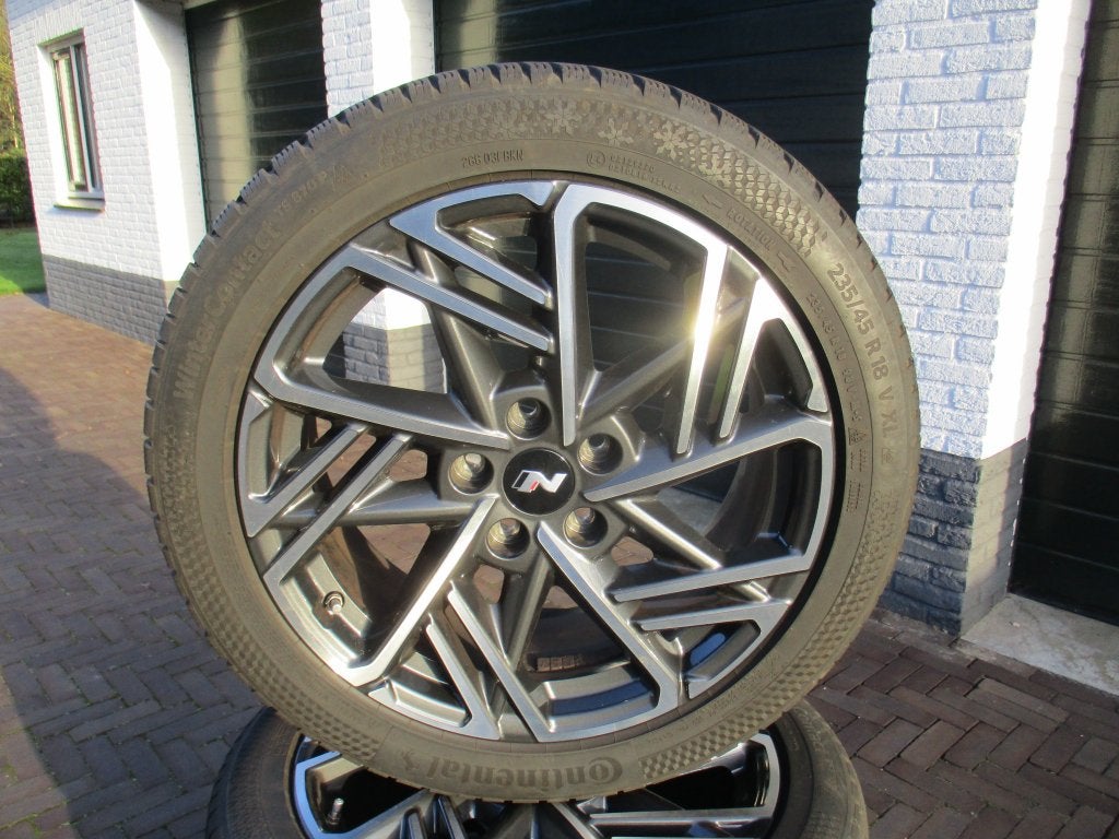 Foto 3 van Orig. Hyundai Kona 18 inch winterbanden N Line tpms IZGST